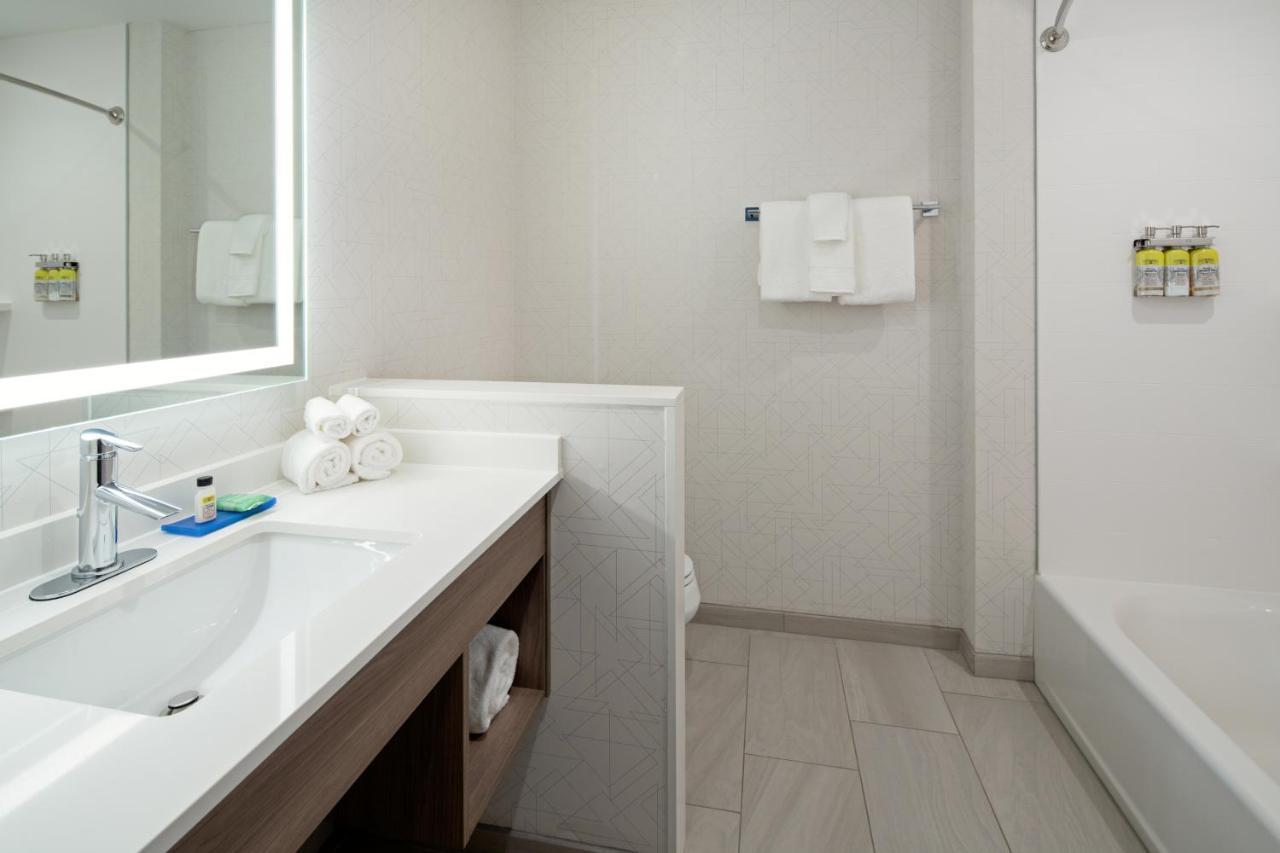 Holiday Inn Express & Suites Palm Desert - Millennium By Ihg Bagian luar foto