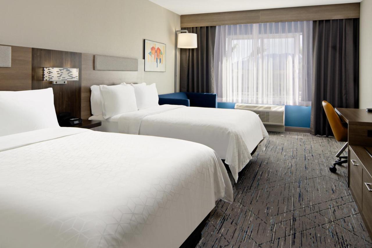 Holiday Inn Express & Suites Palm Desert - Millennium By Ihg Bagian luar foto