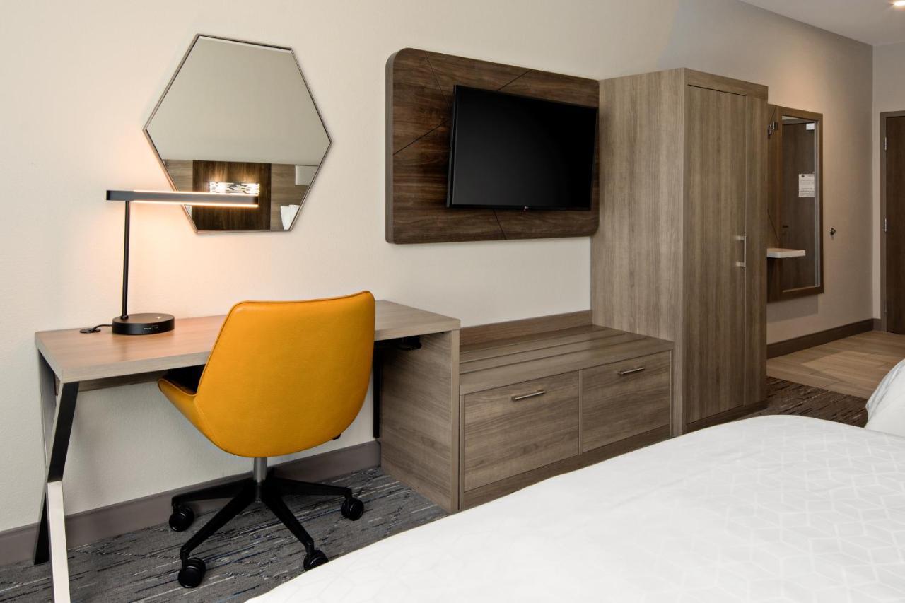 Holiday Inn Express & Suites Palm Desert - Millennium By Ihg Bagian luar foto
